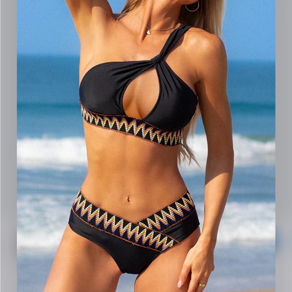 Beachsissi Tribal Print/Blk Bikini Keyhole Off Shoulder Halter Style XL